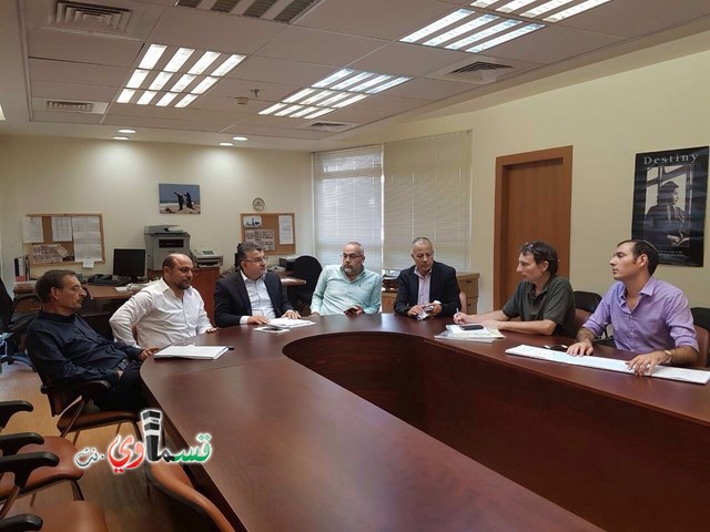 نواب القائمة المشتركة يلتقون جمعية بمكوم ويناقشون قضايا التخطيط والبناء